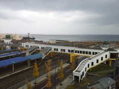 2016/11/13_青森ベイブリッジから青森駅と青森湾を望む