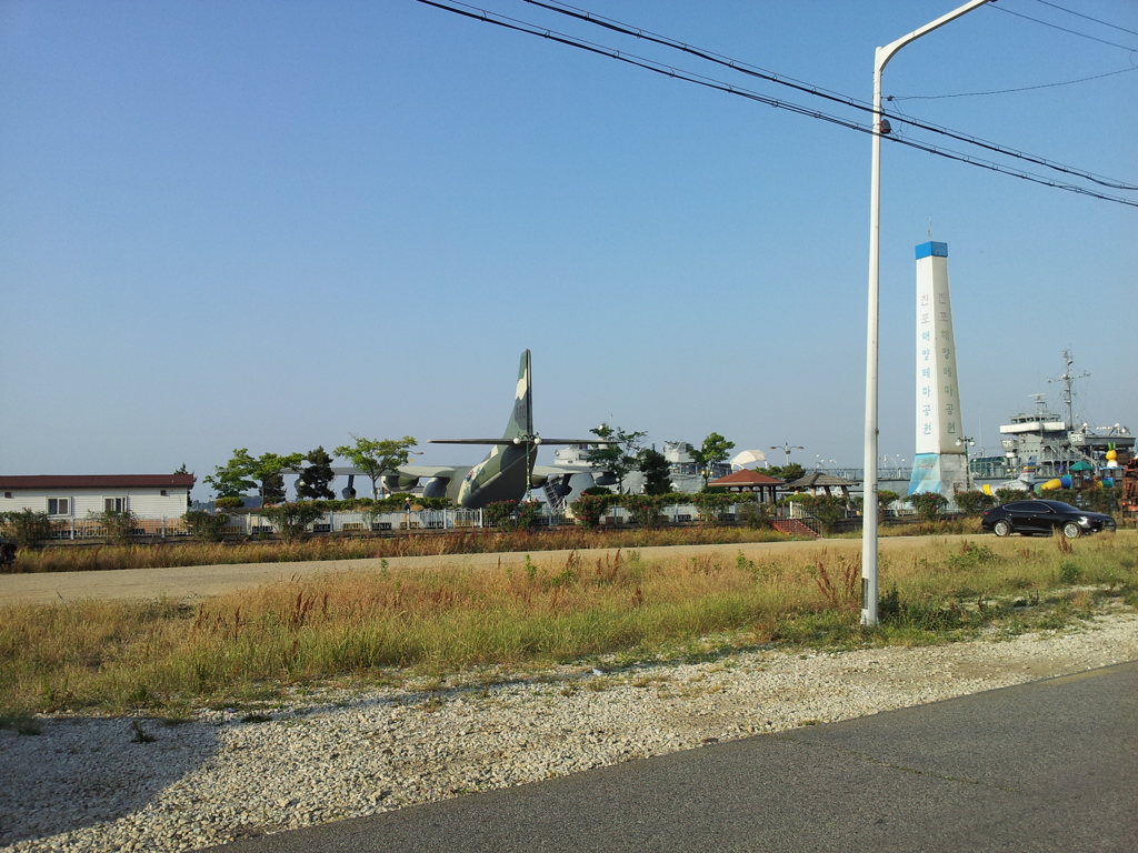 2017/06/18_群山の戦闘機?