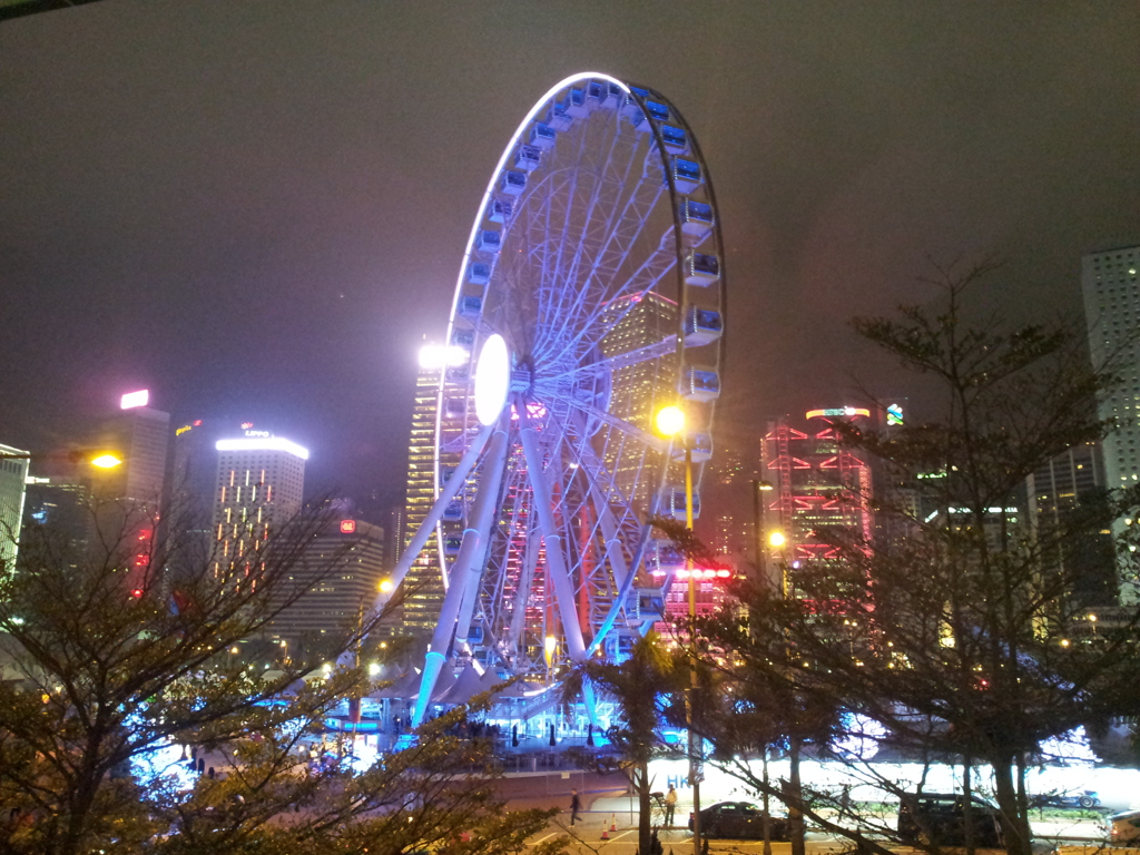 2017/03/11_夜の香港摩天輪とビル群