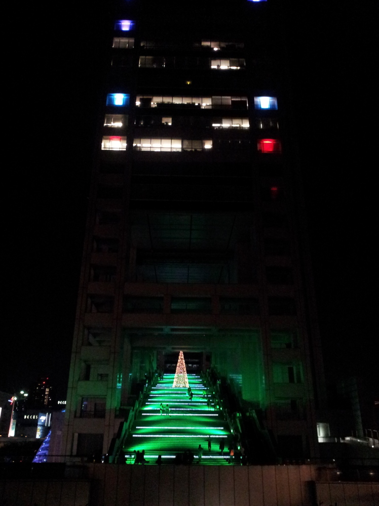 2014/04/26_夜のフジテレビ大階段