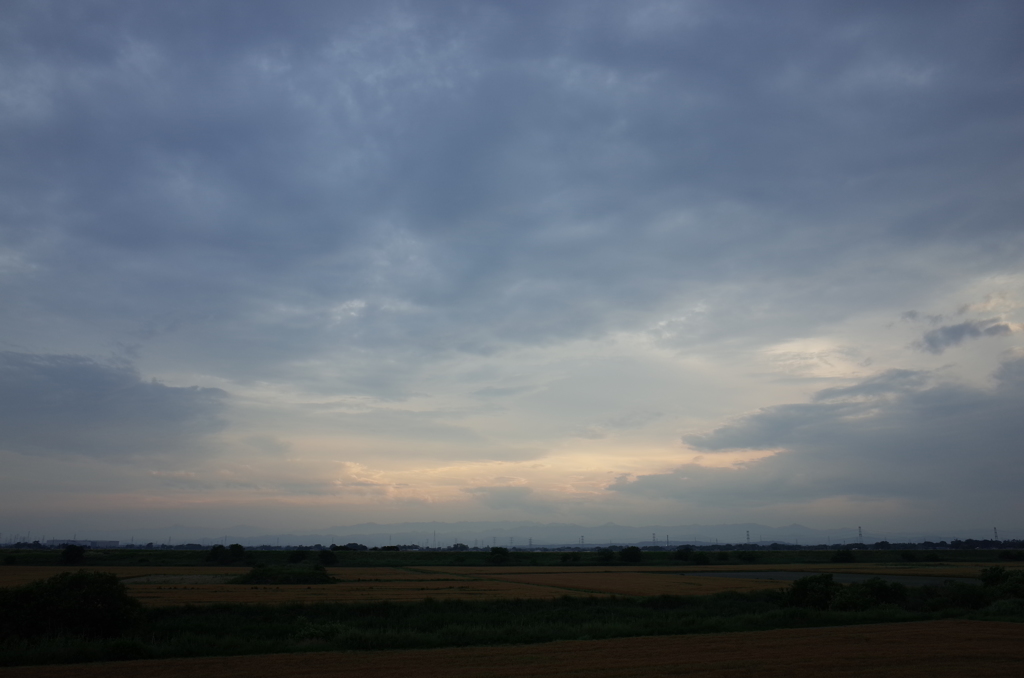 2015/05/30_曇天の夕暮れ