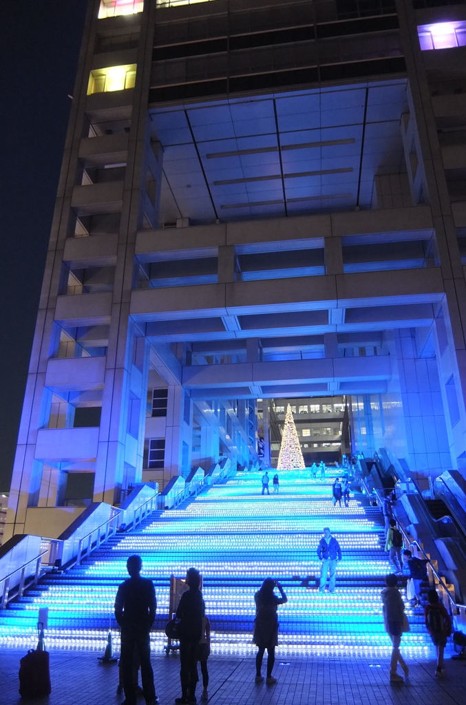 2014/04/26_夜のフジテレビ大階段