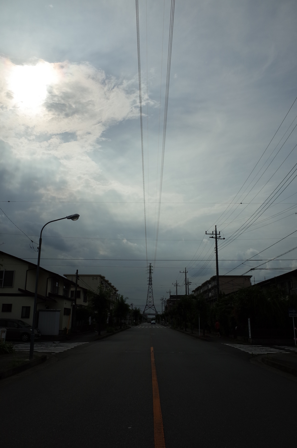 2015/06/20_道を跨ぐ鉄塔