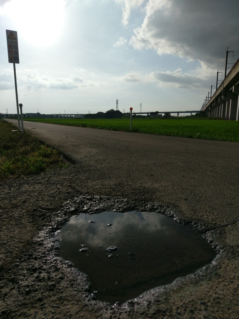 2018/07/29_水溜まりに雲