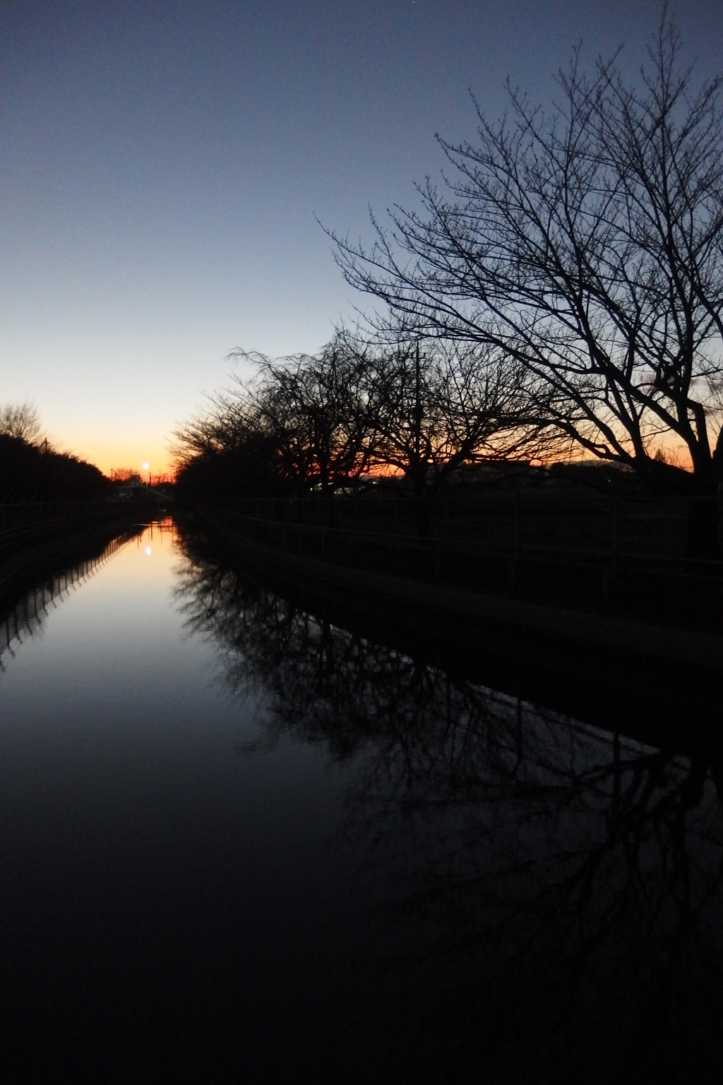 2015/12/26_見沼代用水の夕暮れ