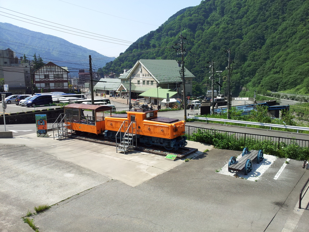 2017/05/20_トロッコ広場と宇奈月駅