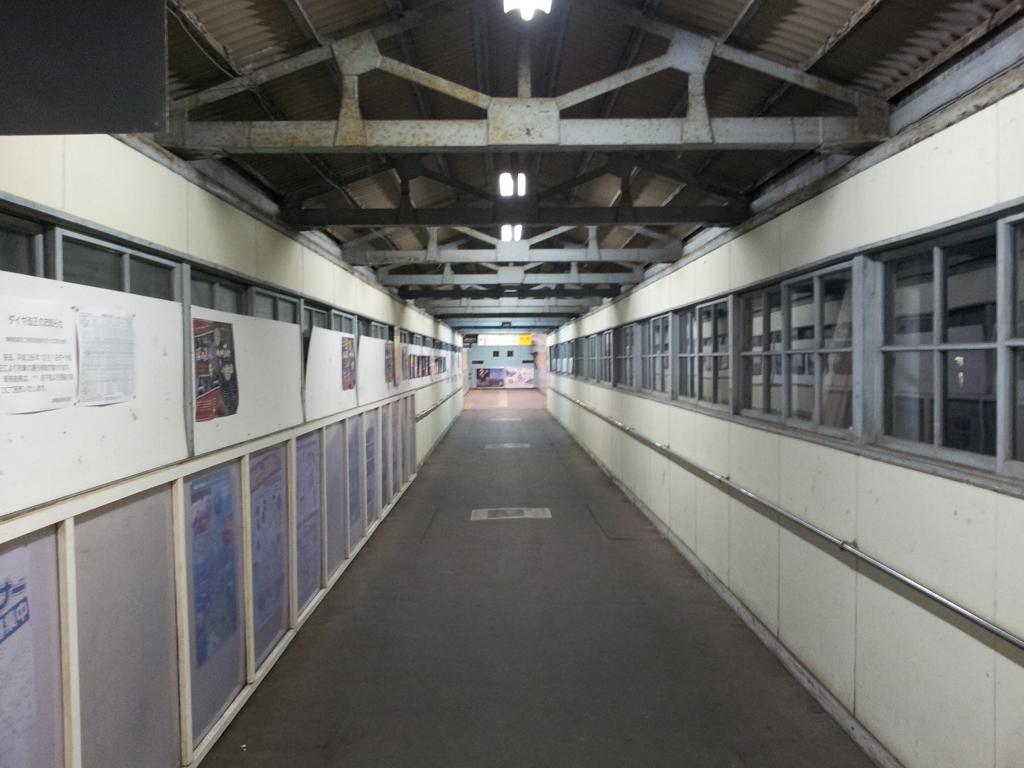 2016/11/13_夜の津軽五所川原駅