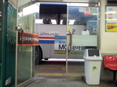 2017/06/18_群山高速バスターミナルにてバス待ち中