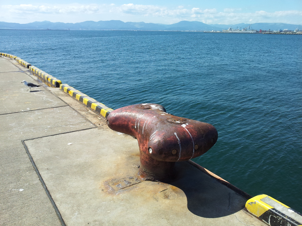 2016/08/12_函館港 万代埠頭のボラード