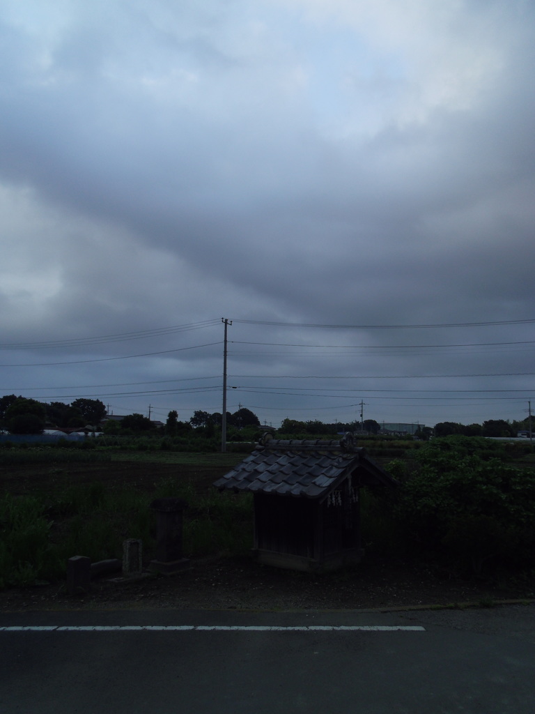 2017/05/27_曇天の久伊豆神社
