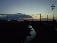 2017/05/04_用水路の夕暮れ