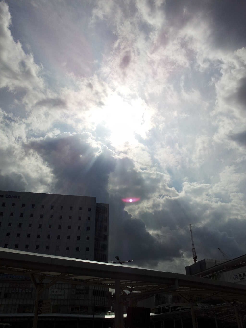 2016/10/18_JR奈良駅前の天使の梯子