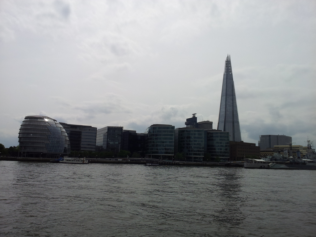 2016/05/19_テムズ河畔の現代建築物