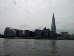 2016/05/19_テムズ河畔の現代建築物