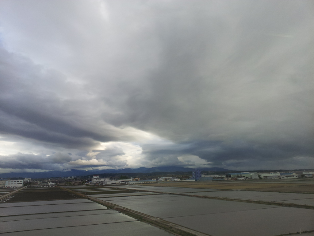 2016/05/11_北陸新幹線の車窓風景