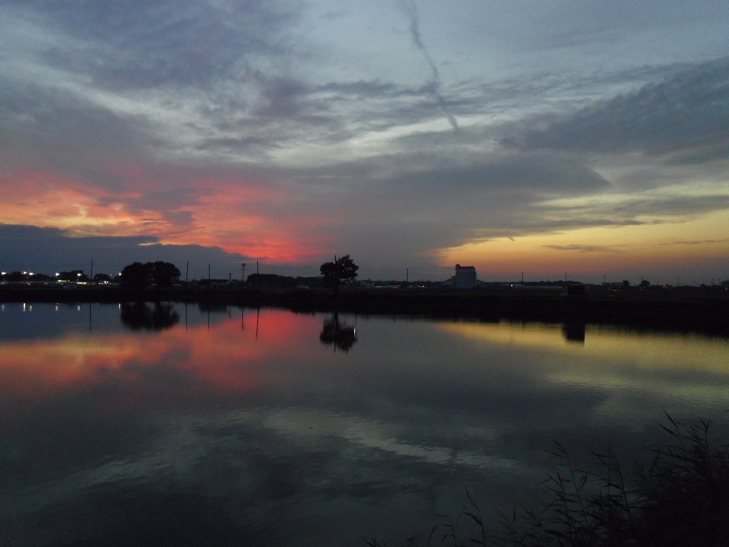 2016/10/30_溜め池の夕暮れ
