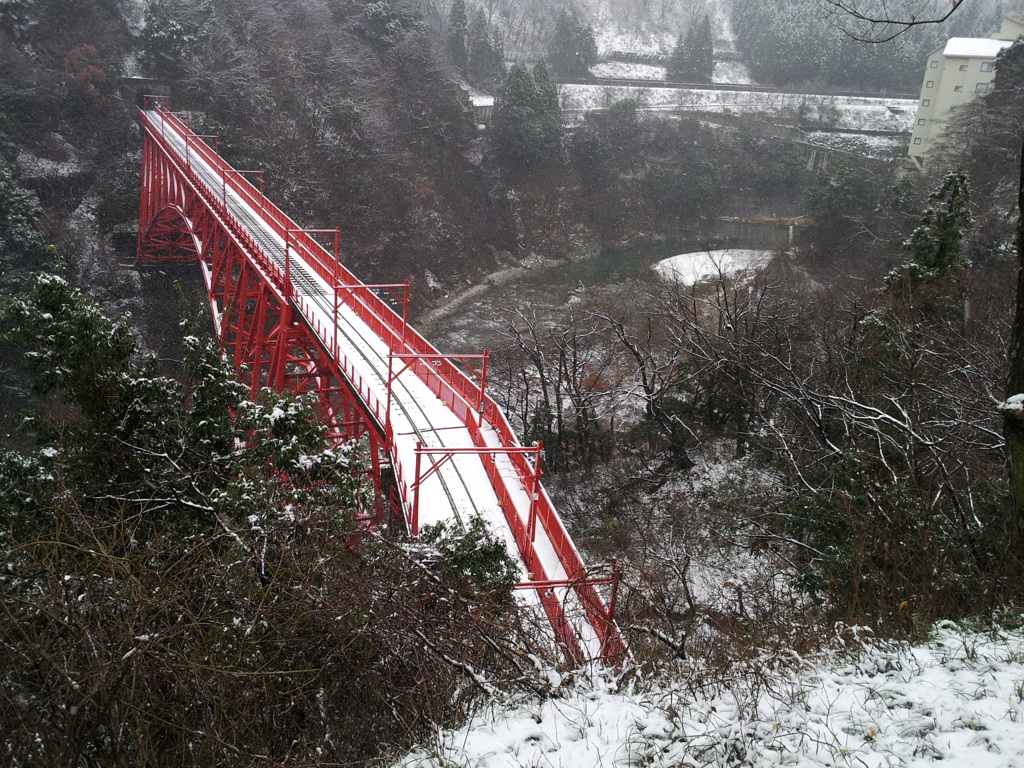 2016/12/10_やまびこ展望台から新山彦橋を望む