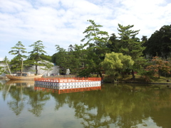 2016/10/18_鏡池と厳島神社と蔡國強氏の船