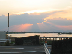 2012/05/05_利根川の夕暮れ（天使の梯子）