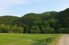 2014/05/04_山の麓の神社