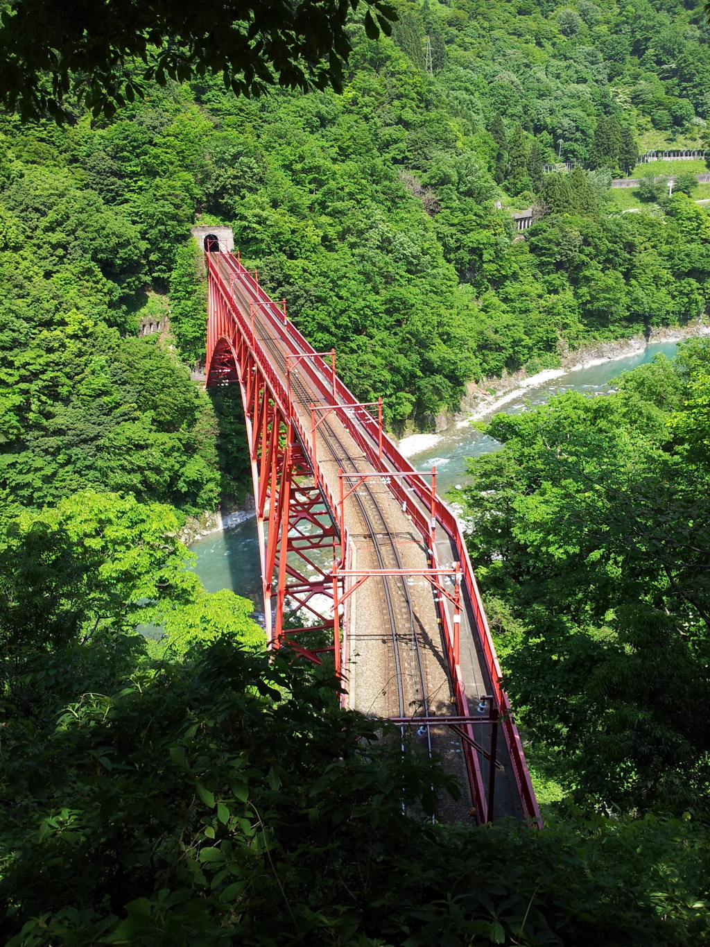 2017/05/20_やまびこ展望台から新山彦橋を望む