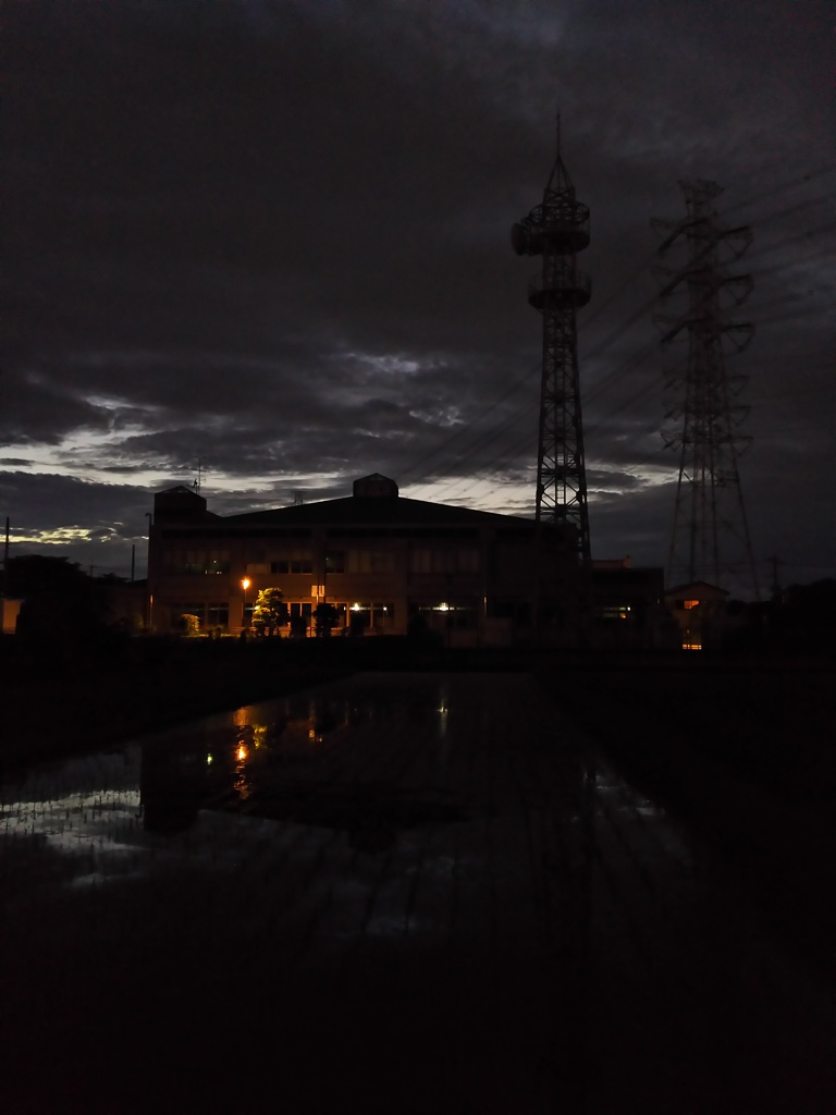 2017/07/01_夕暮れの上尾県税事務所
