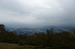 2015/09/05_美の山公園から曇天の武甲山と秩父市街を望む