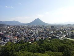 2017/10/26_丸亀城三の丸月見櫓跡から飯野山を望む