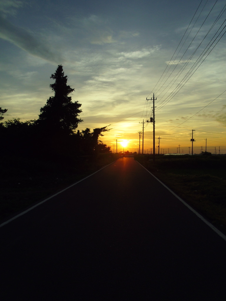 2017/07/02_道の向こうの夕日