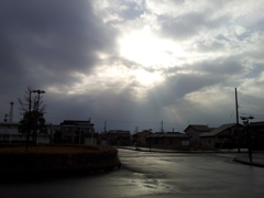 2016/12/10_新魚津駅前の天使の梯子