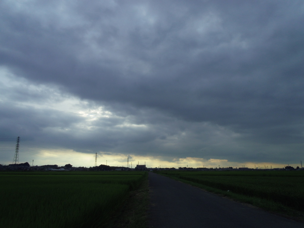 2017/08/12_曇天の奥に晴れ間