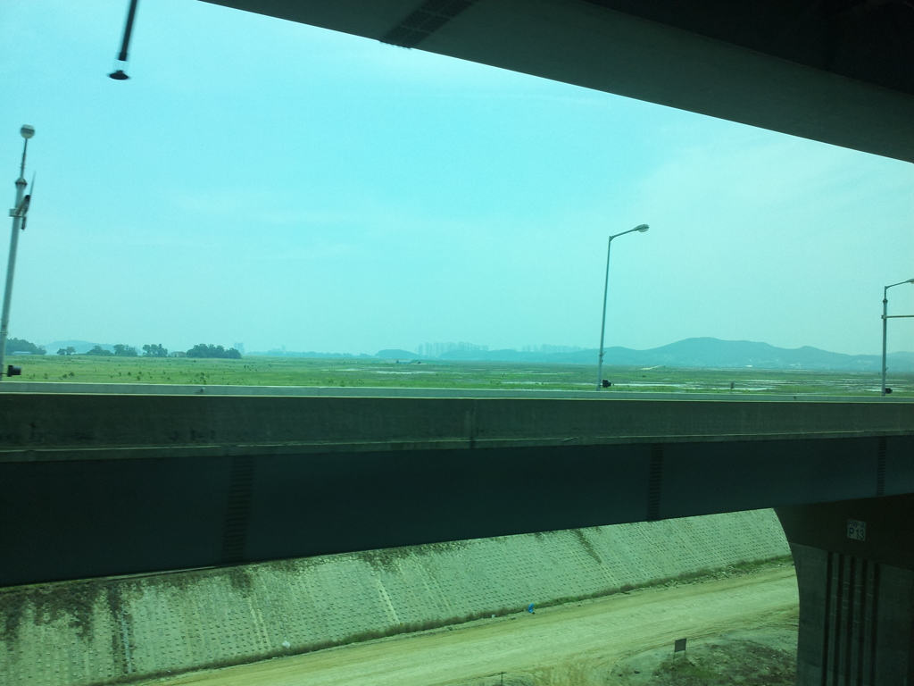2017/06/19_ソウル〜仁川国際空港の空港鉄道車窓風景