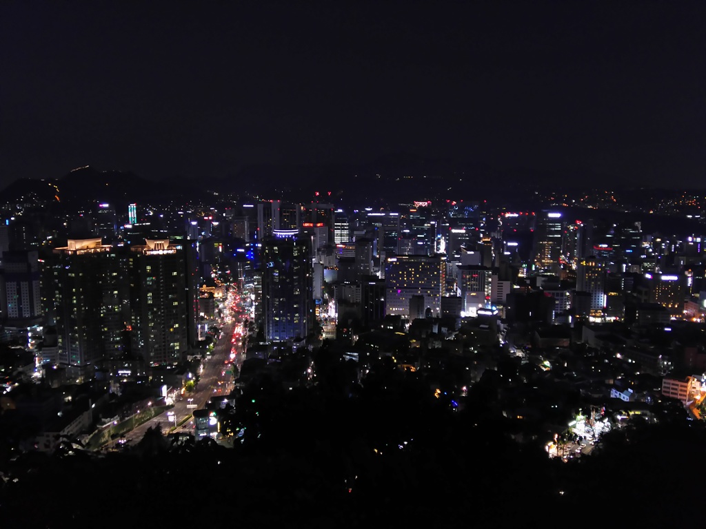 2017/06/17_南山公園からソウル市街の夜景を望む