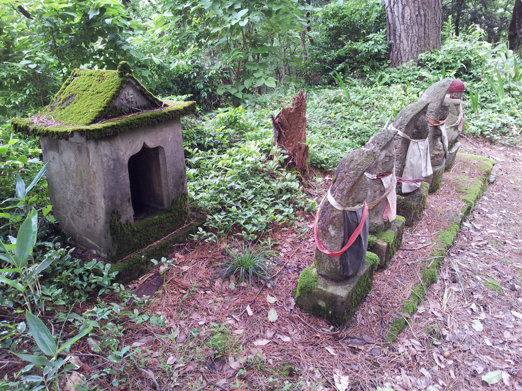 2018/06/16_天神山の石像群 坂東三十三番