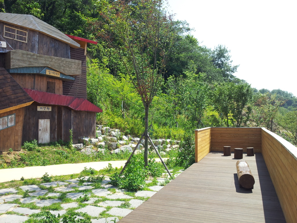 2017/06/18_月明公園海側斜面の展望コーナー