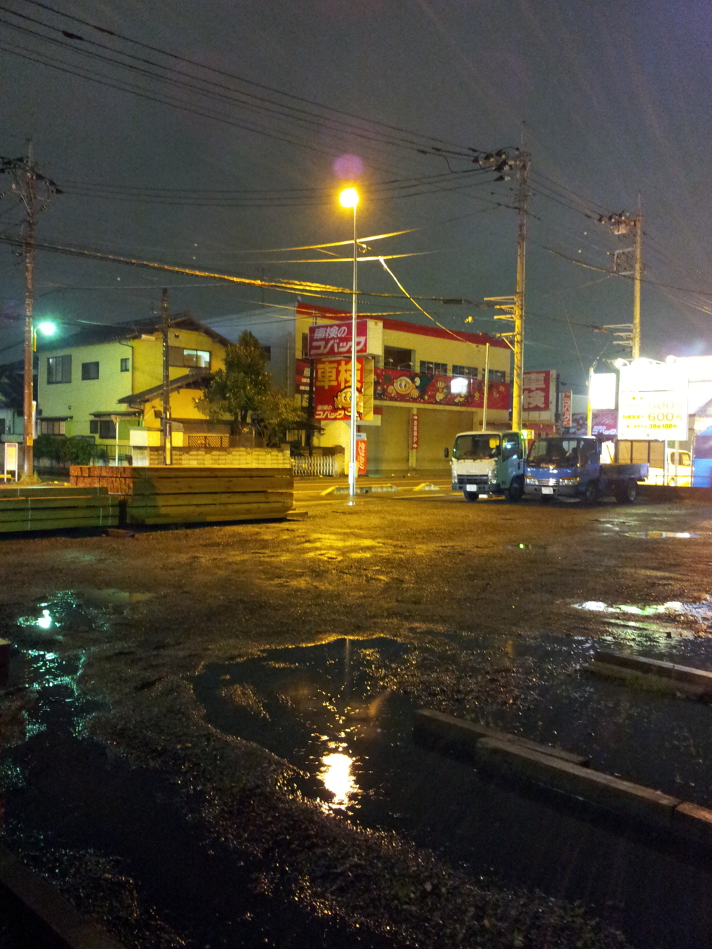 2015/11/18_雨上がりの夜の街灯