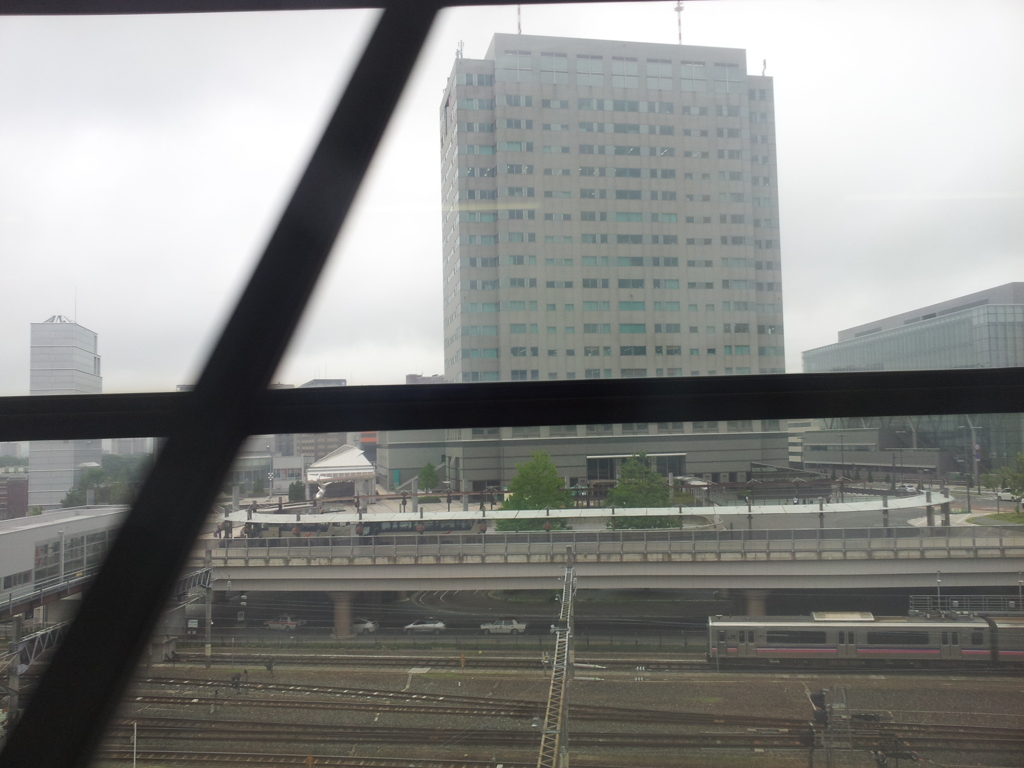 2018/07/15_東北新幹線から盛岡駅西口ロータリーを望む（没カット）