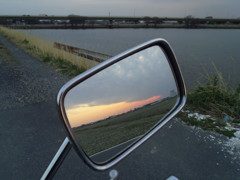 2017/03/25_鏡の中の夕暮れ