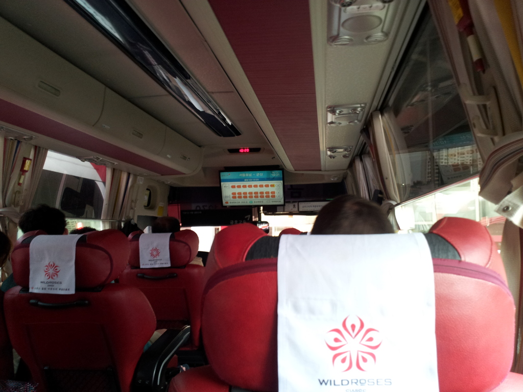 2017/06/18_ソウル〜群山の高速バス車内