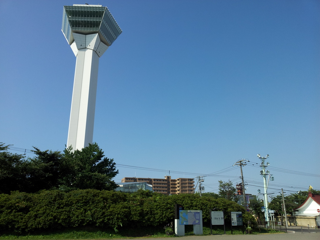 2016/08/13_五稜郭公園から五稜郭タワーを望む