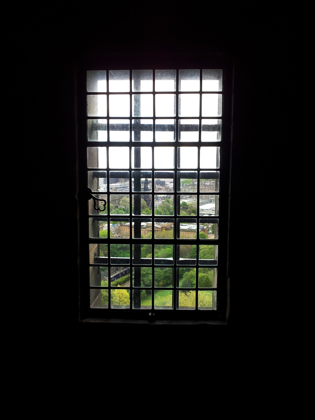 2016/05/21_エディンバラ城の窓