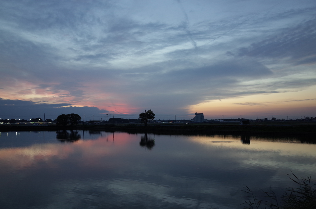 2016/10/30_溜め池の夕暮れ
