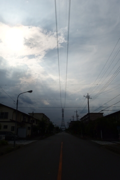 2015/06/20_道を跨ぐ鉄塔
