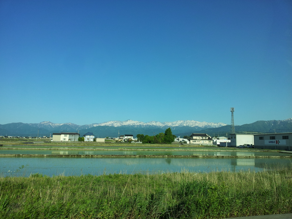 2017/05/19_車窓から立山連峰を望む