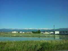 2017/05/19_車窓から立山連峰を望む