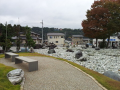 2017/10/21_黒部宇奈月温泉駅前の黒部川四十八ヶ瀬