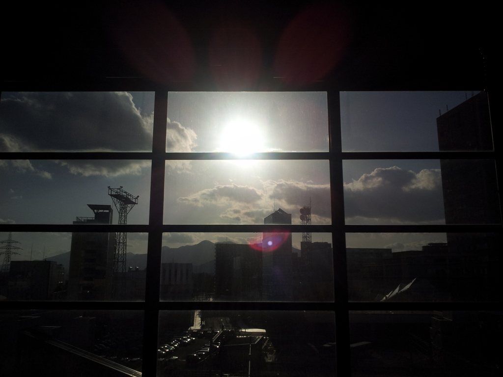 2016/11/12_盛岡駅に日が傾く