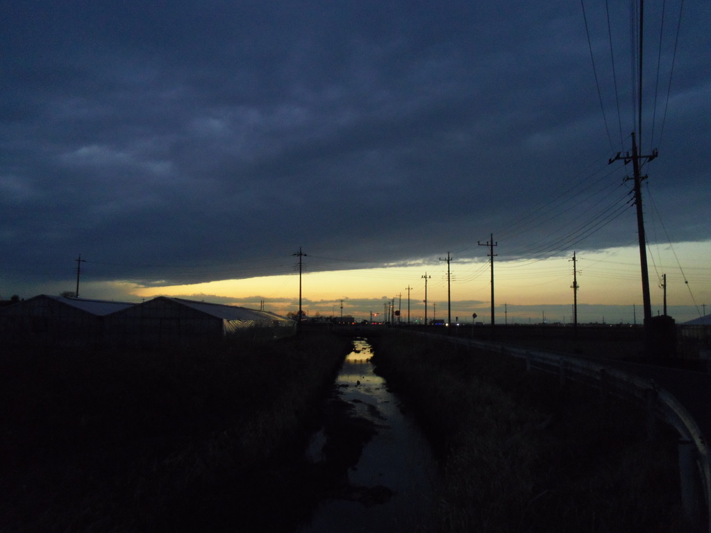 2017/02/18_用水路の夕暮れ