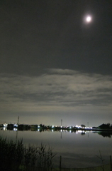 2014/05/06_夜の伊佐沼と月