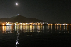 2016/08/12_夜の函館港と函館山